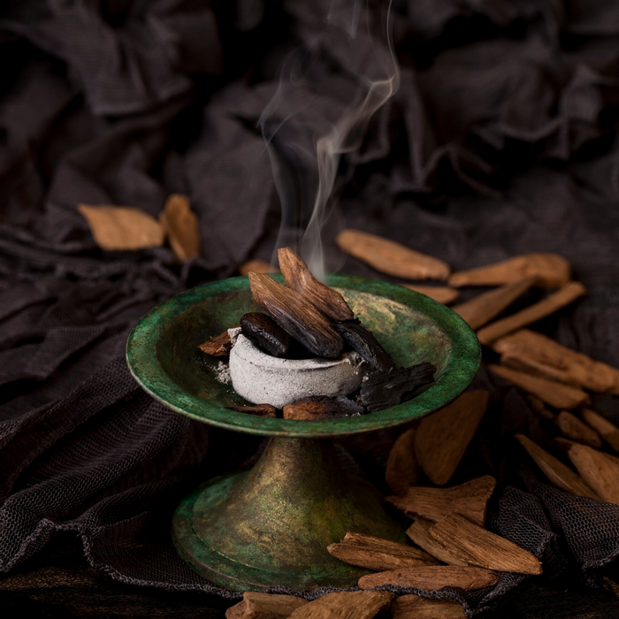 Lesser-Known Benefits of Wearing Oud Fragrance